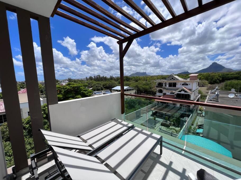 Top-Floor Modern 3Bd Penthouse With Beautiful Mountain View Terrace - 5 Min Walk To Beach Flic-en-Flacq Exterior foto